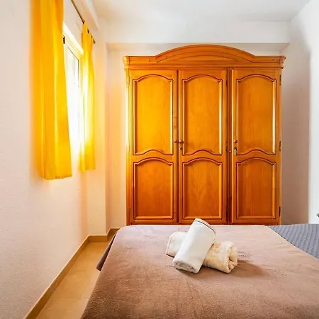 Piso Centrico. Apartment Almunecar